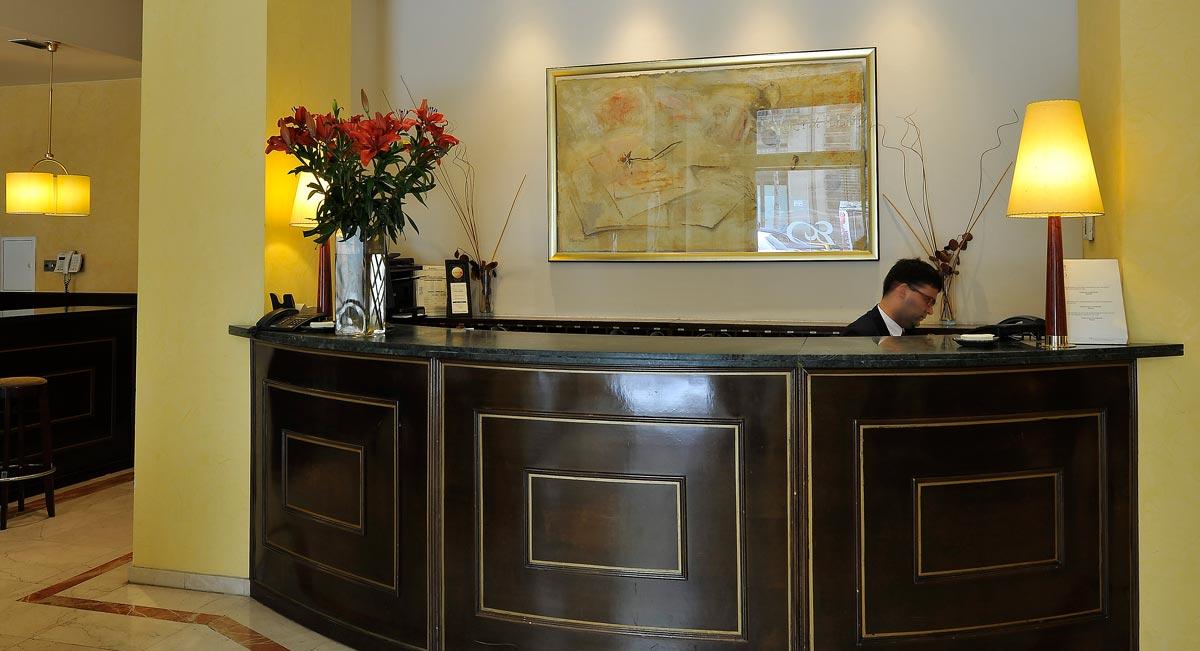 ברצלונה Hotel Roger De Lluria מראה חיצוני תמונה